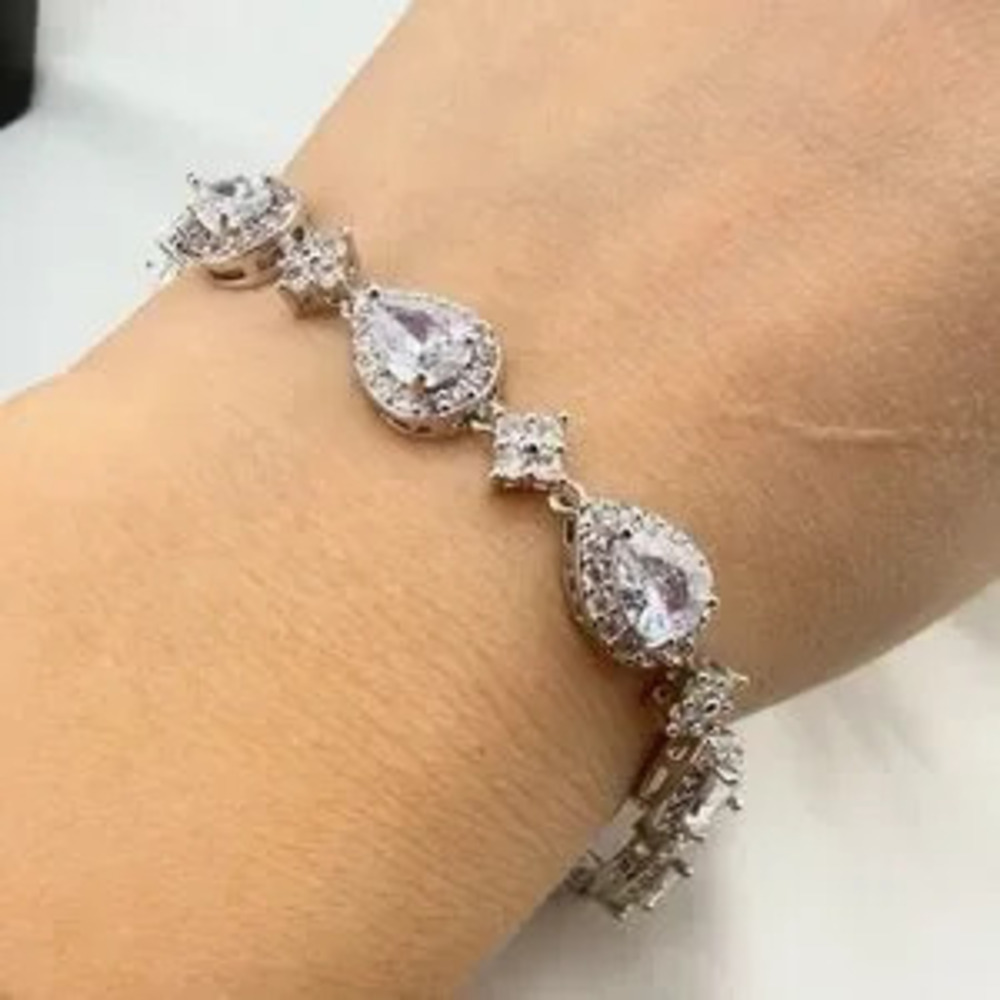 Lux Zircon wedding Silver color Teardrop Bracelet